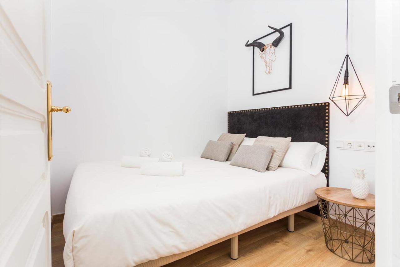 Cozy Apartment Close To Passeig De Gracia Барселона Екстериор снимка