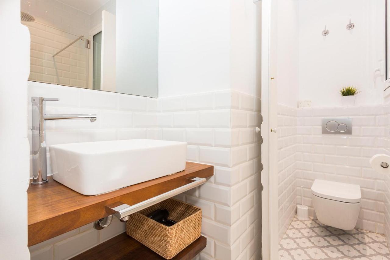 Cozy Apartment Close To Passeig De Gracia Барселона Екстериор снимка